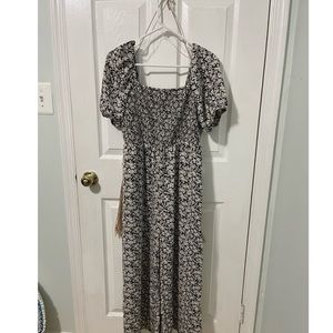 BNWT Boutique Floral Romper - Perfect for Spring!